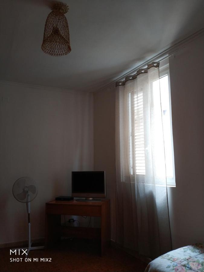 Camere Simili A Ostello Solo Per Uomini - Hostel-Like Rooms Only For Man Таранто Экстерьер фото